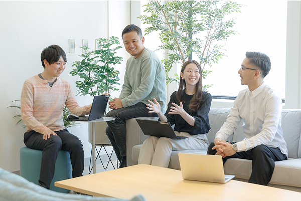 culture-talk-lounge-img-pc-2